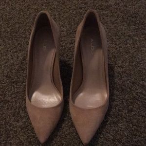 Aldo, Suade nude also pointed toe heels